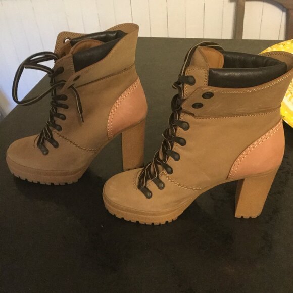 Chloe  See By Chloe ankle boots size 7 excellent condition tan worn very little - Picture 1 of 10